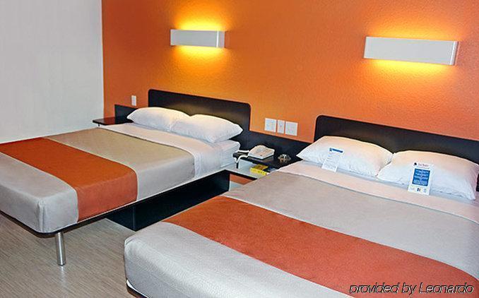 Motel 6 מנטקה מראה חיצוני תמונה